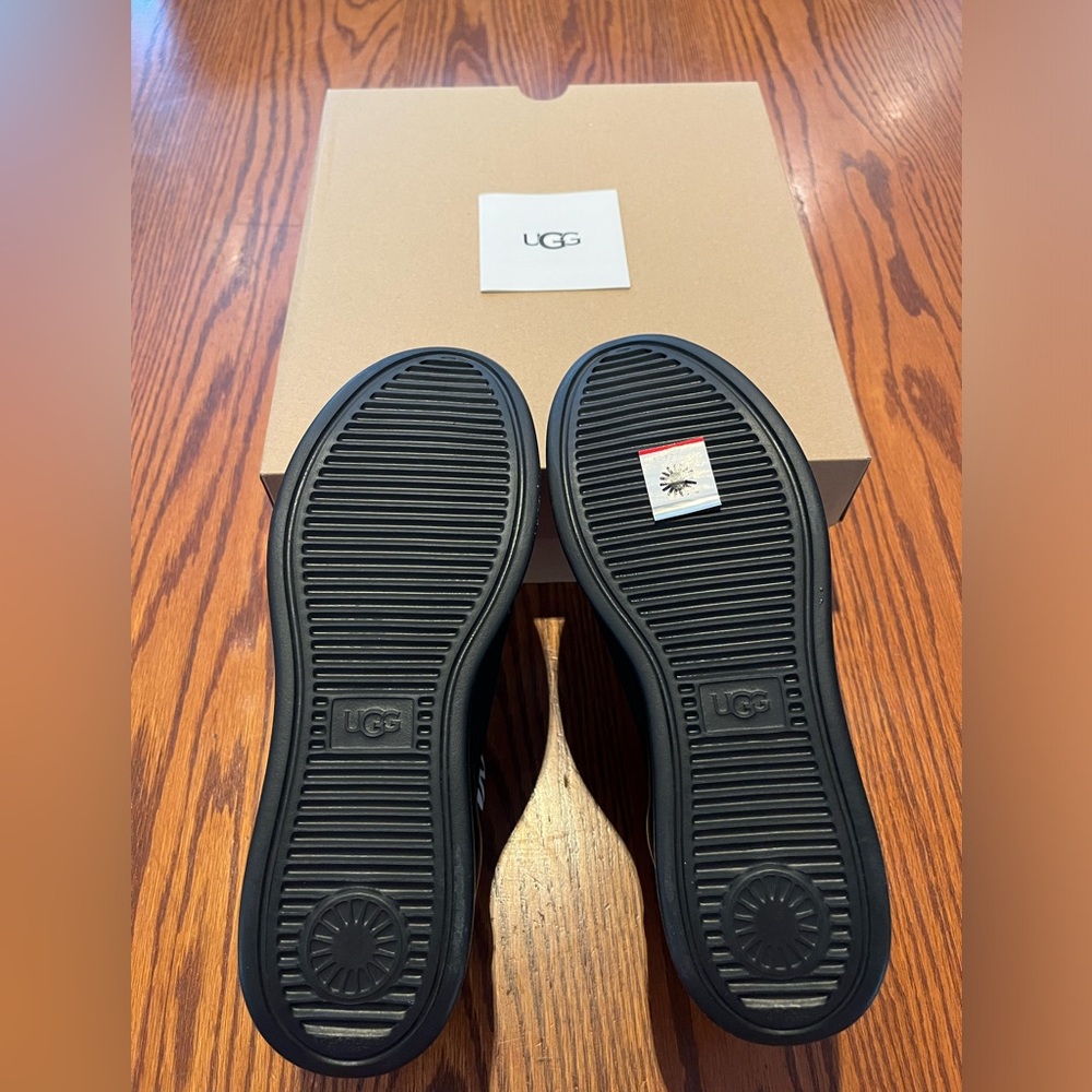NIB UGG Neutra Black and White Graffiti Pop Sneakers, size 7.5 - Picture 4 of 5